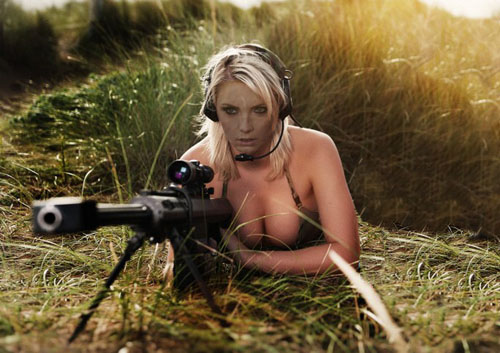 Скачать Шаблон женский - Снайпер с винтовкой на задании бесплатно, фильм DVDrip мультфильм игру