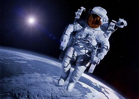 Скачать Шаблон для фотошопа - Над нашей планетой бесплатно, фильм DVDrip мультфильм игру